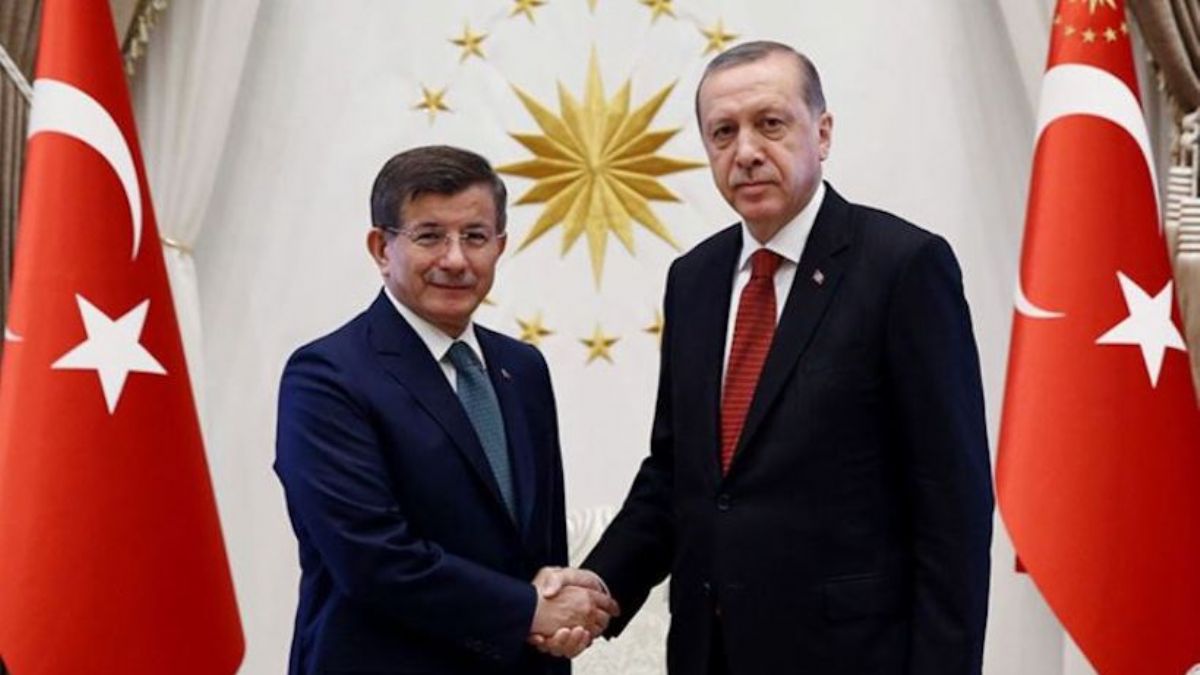 Davutoğlu: AK Parti’den ayrılış sürecinde vicdanım çok rahat