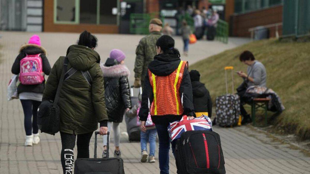 Polonya’ya geçen binlerce kişi Ukrayna’ya geri döndü