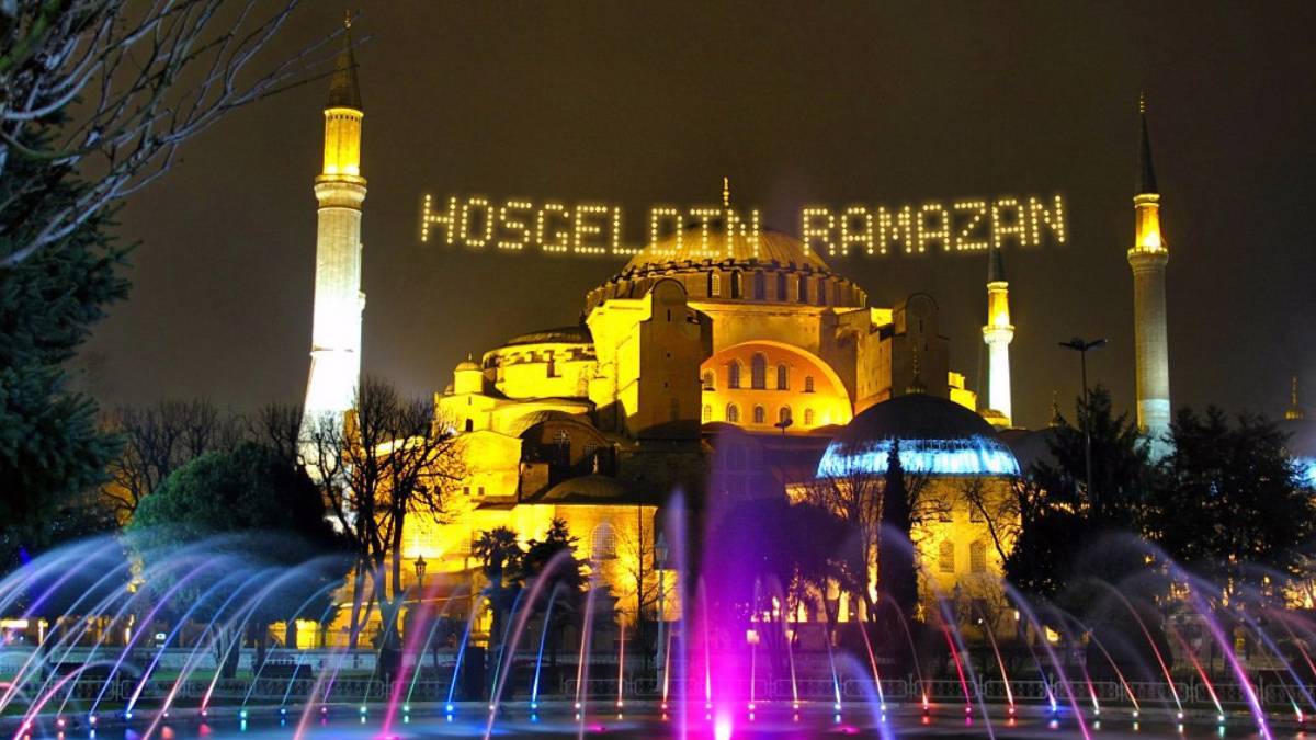 Sahurda ezan okunurken su içilir mi, yemek yenir mi? Sahurda ezan bitene kadar yemek yiyip su içilir mi? Ezan okunurken ağızdaki son yudum su içilir mi?