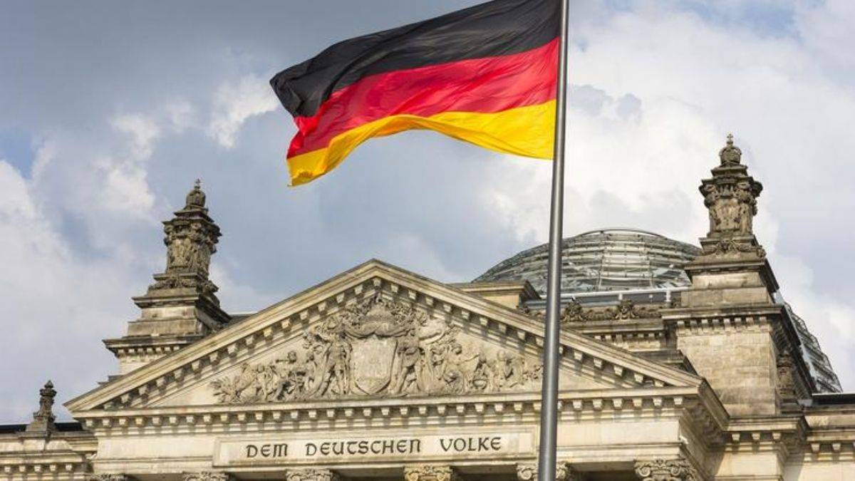 Almanya 40 Rus diplomatı 'istenmeyen kişi' ilan etti