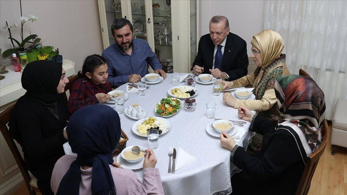 Erdoğan, iftarını Kılıçaslan ailesiyle birlikte açtı