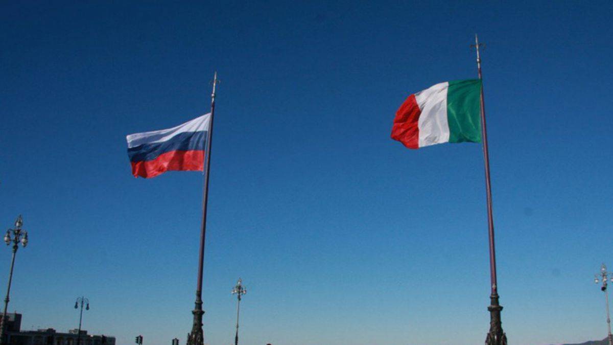 Bir yaptırım da İtalya’dan: 30 Rus diplomat sınır dışı edilecek