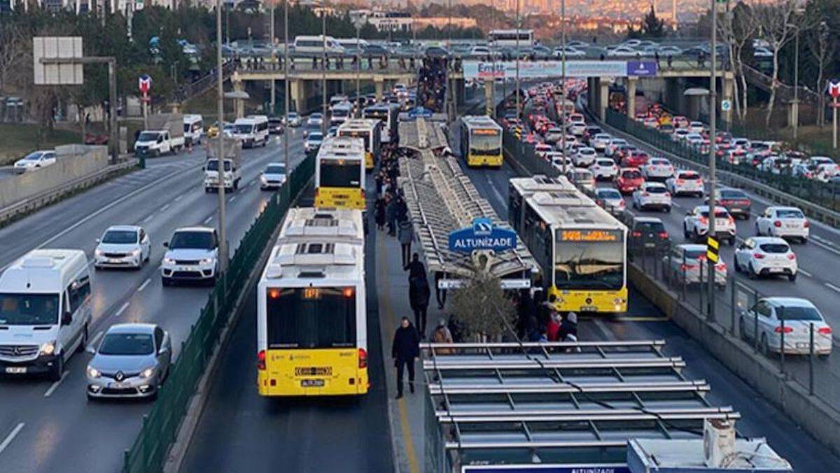 İstanbul'da toplu ulaşıma yüzde 40 zam!