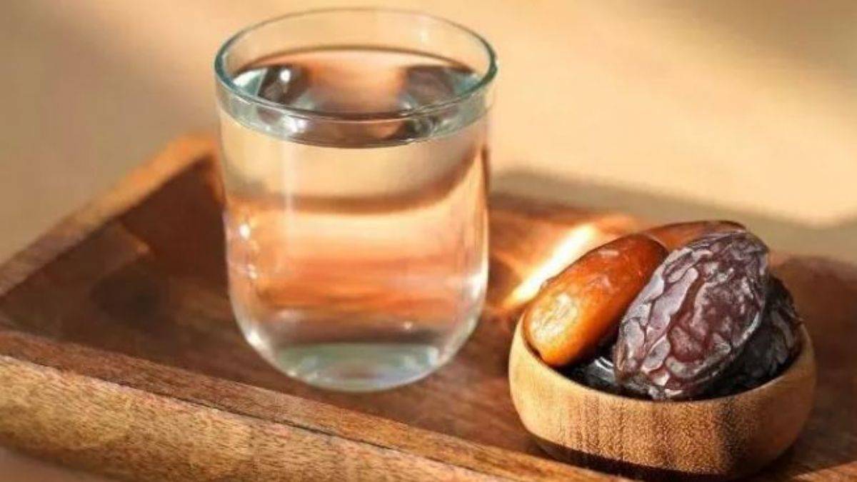 Oruç tutarken adet olmak orucu bozar mı? Oruç tutarken adet olunursa ne yapılmalı? Bir iki damla adet kanaması orucu bozar mı?