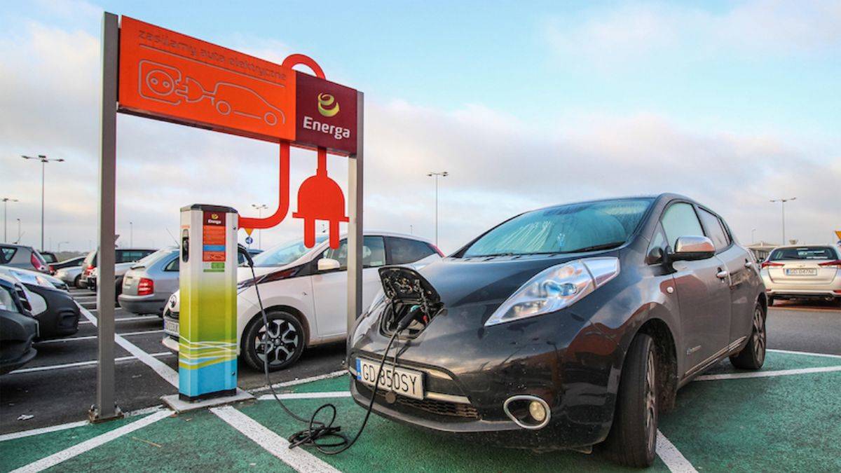 Elektrikli araçları 25 dakikada şarj edebilecek istasyonlar geliyor