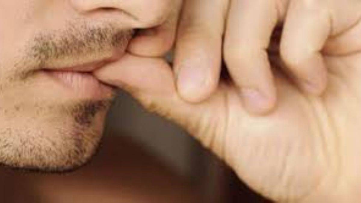 Tırnak yemek orucu bozar mı?