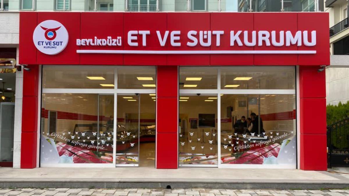 Et ve Süt Kurumu Başkanı Mustafa Kayhan kimdir?  Et ve Süt Kurumu Genel Müdürü Mustafa Kayhan hangi görevlerde bulundu?