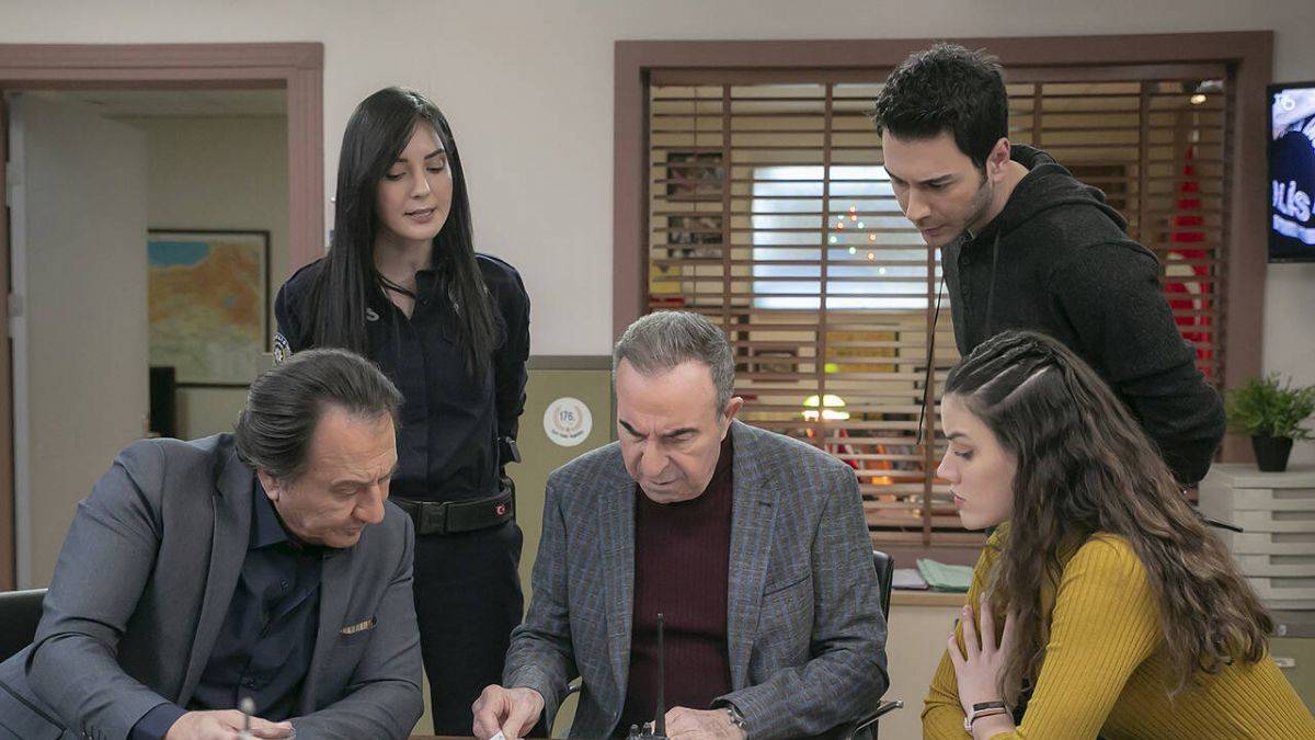 Arka Sokaklar 622. bölüm tek parça izle | Kanal D Araka Sokaklar son bölüm (622.bölüm) izle | Arka Sokaklar yeni bölümde neler oldu?