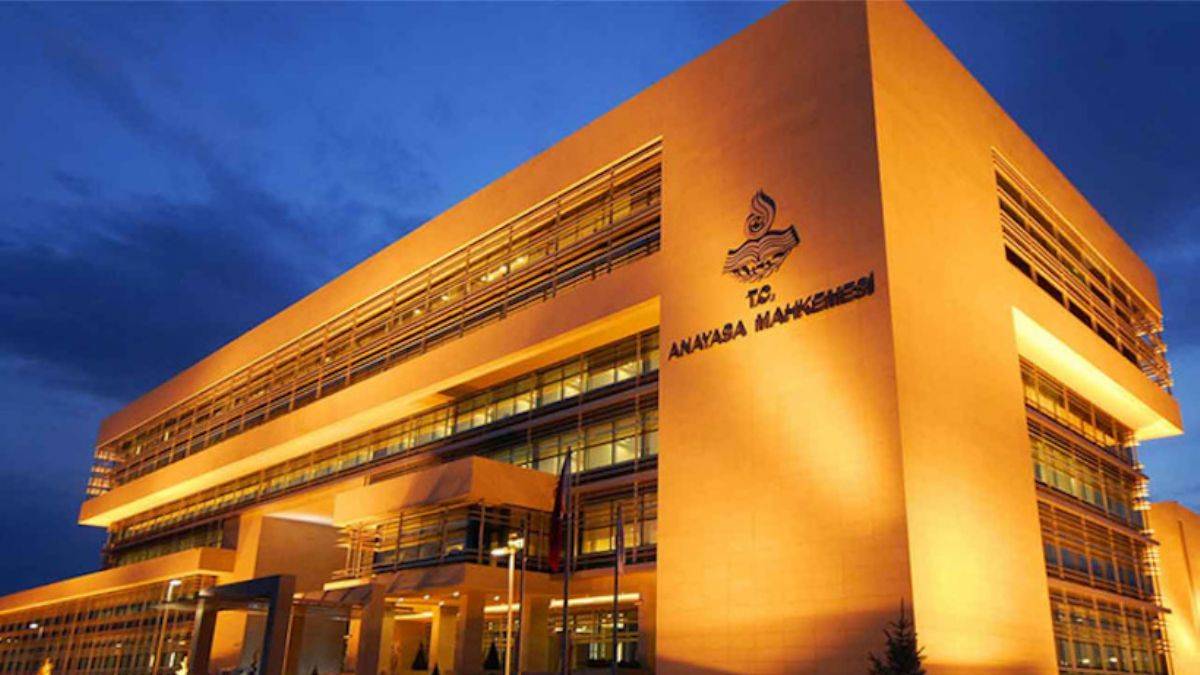 Anayasa Mahkemesi'nden zorunlu din dersi hakkında karar