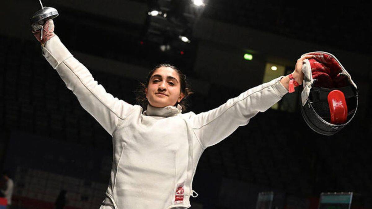 Milli eskrimci Aleyna Ertürk'ten altın madalya