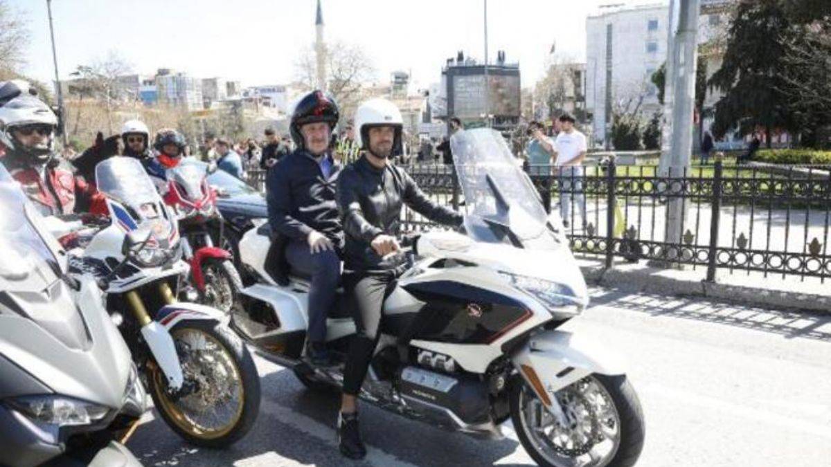 Bakanlığın işlettiği tüm yollarda motorcu dostu bariyerler olacak