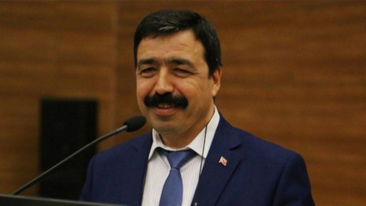 İzmir Katip Çelebi Üniversitesi Rektörü Saffet Köse kimdir?