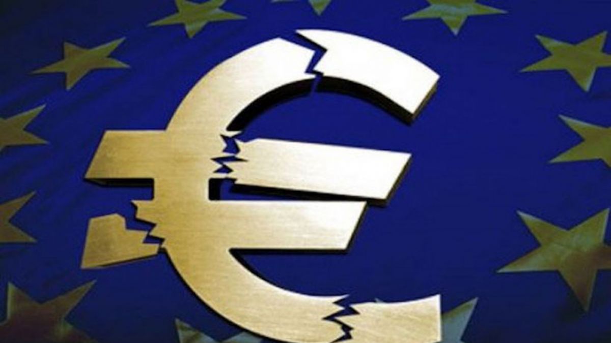 'Brüksel süper devleti çözülüyor'