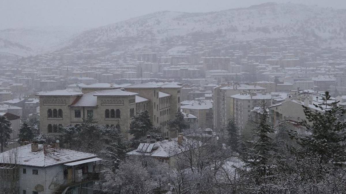İstanbul'a Nisanda kar yağacak mı?  Nisan ayında kar mı yağacak? Nisan'da hangi illerde kar bekleniyor?
