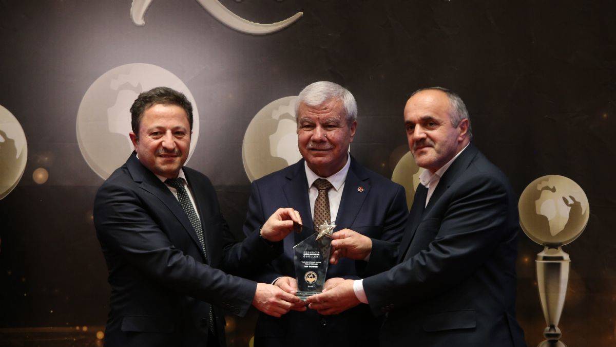 Vip Tower En İyi Çıkış Yapan İnşaat Firması ödülünün sahibi oldu