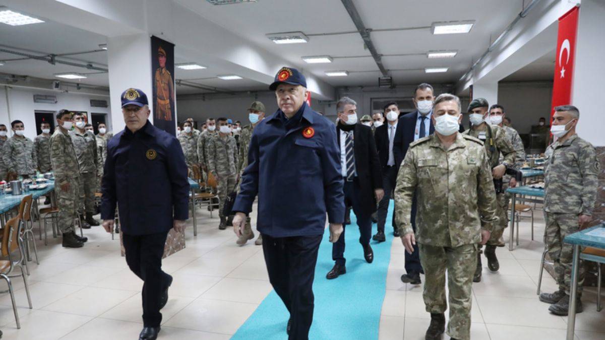 Erdoğan'dan Mehmetçiğe iftar sürprizi