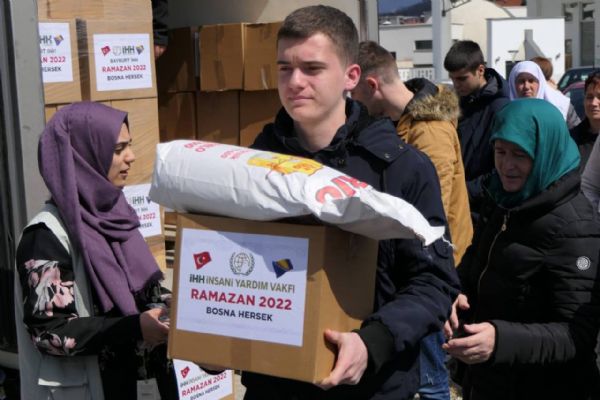 İHH, Balkanlardaki Ramazan sevincine ortak oldu