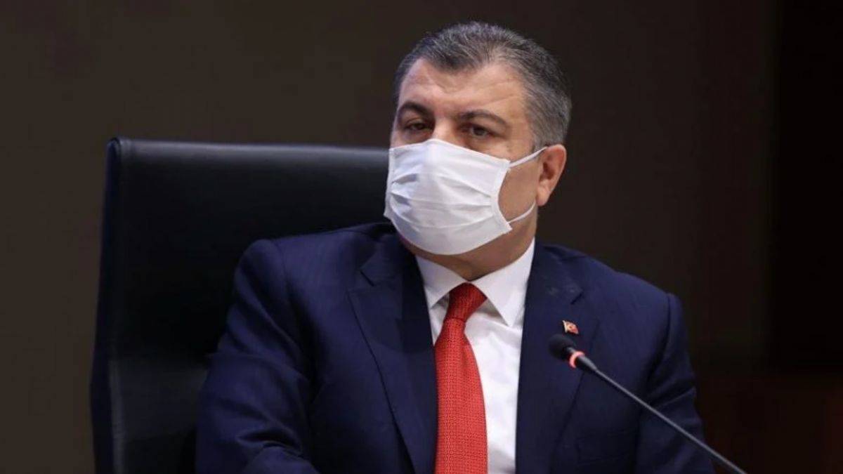 Maske zorunluluğu kalkıyor mu? Bakan Koca açıkladı!