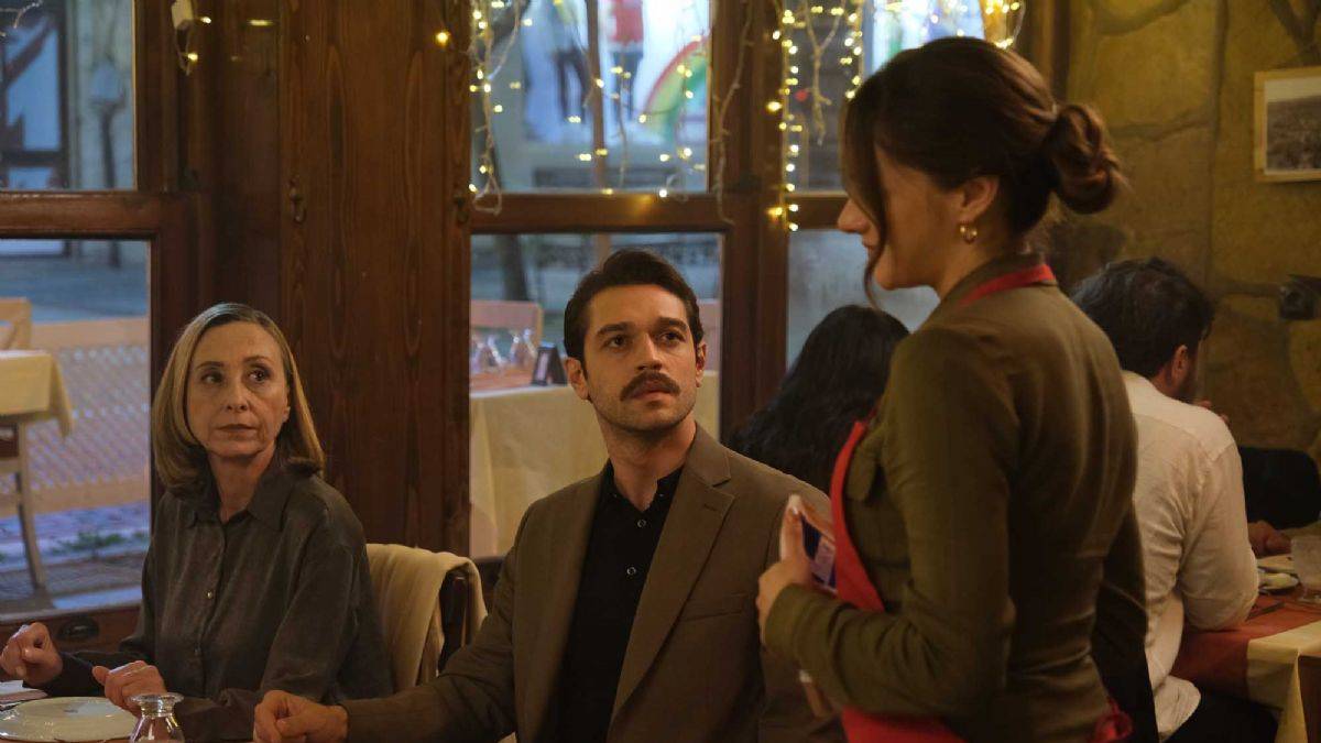 Kara Tahta 3. bölüm izle | Youtube Kara Tahta yeni bölüm (3.bölüm) tek parça full HD izle