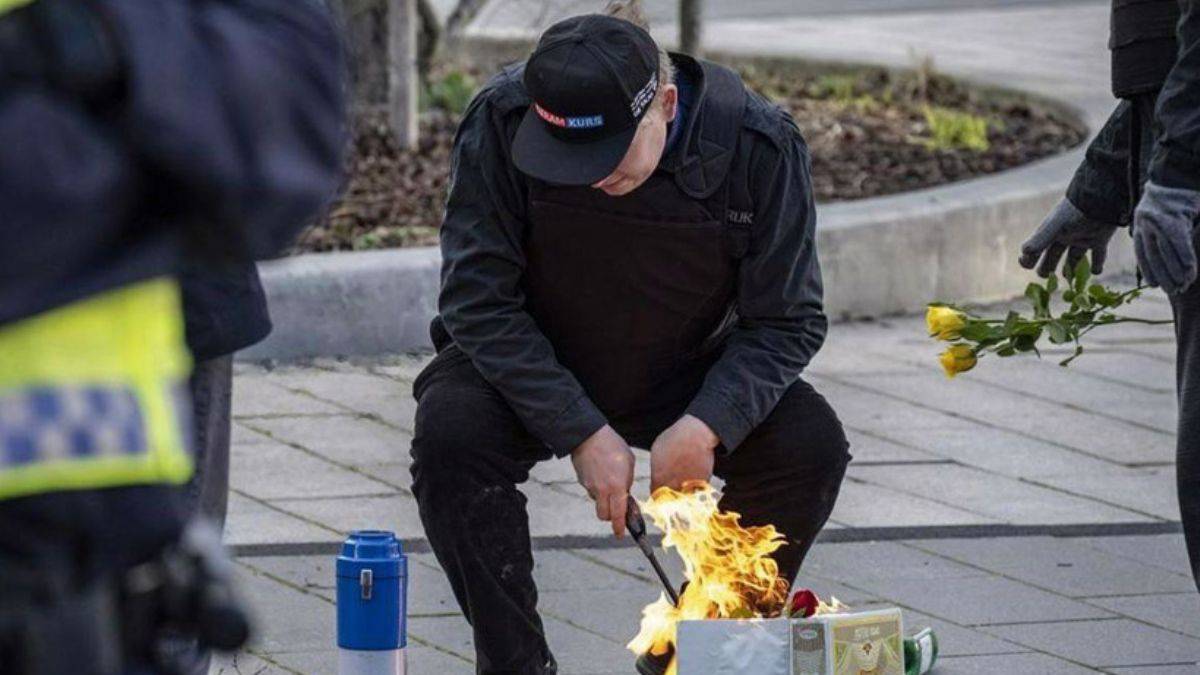 İsveç'te skandal! Polis koruması eşliğinde Kur'an-ı Kerim yaktılar