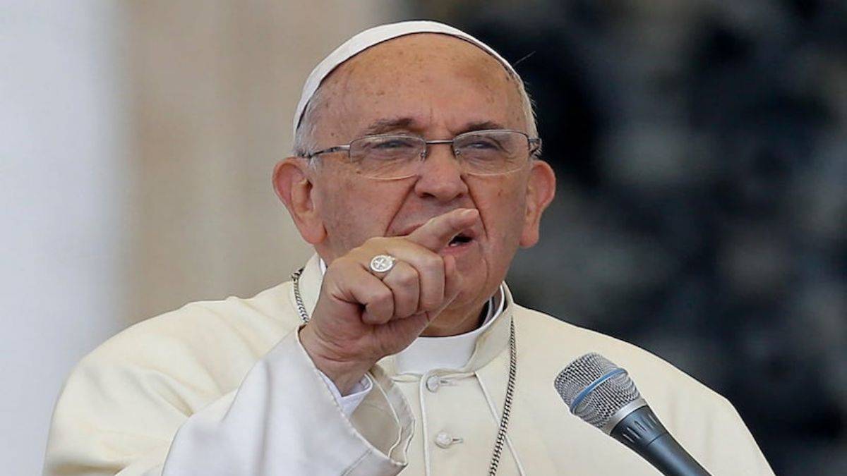 Papa'dan gazetecilere tepki: 'Dışkı seviciler'