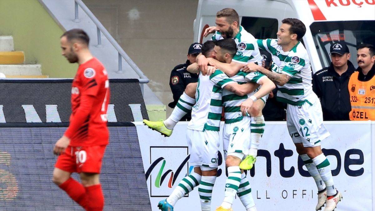 Konyaspor, Gaziantep FK'yı farklı yendi