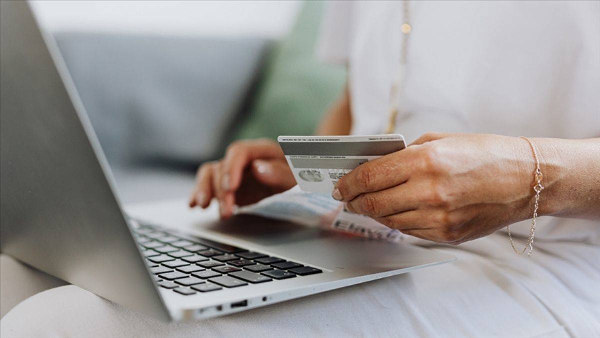 Tüketicilerin çoğu internet alışverişinde yorumları okuyor