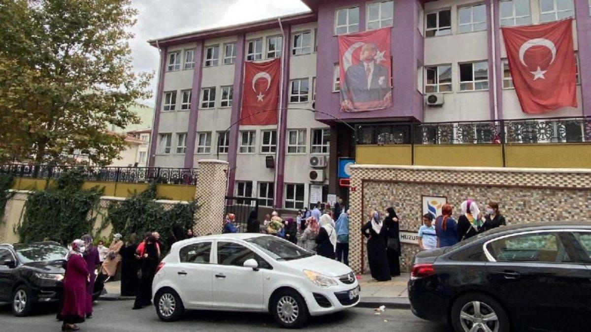 ‘Sitelerimiz pek düzgün ama kafalarımızın içi karman çorman’