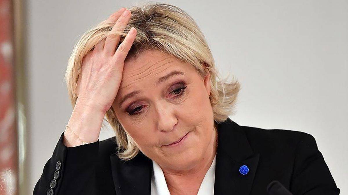 Le Pen, 620 bin avro yolsuzlukla suçlanıyor