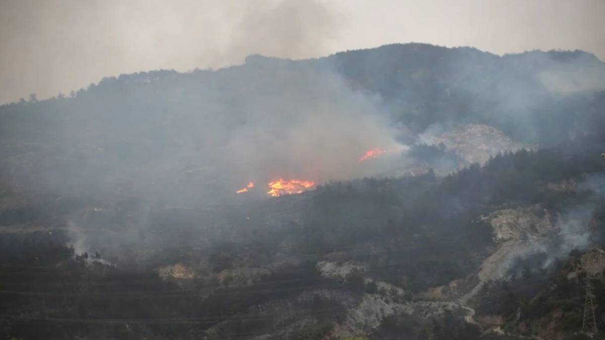 Hatay'da yangın mı çıktı? Hatay'da orman yangını nerede çıktı? Yangın söndürüldü mü?