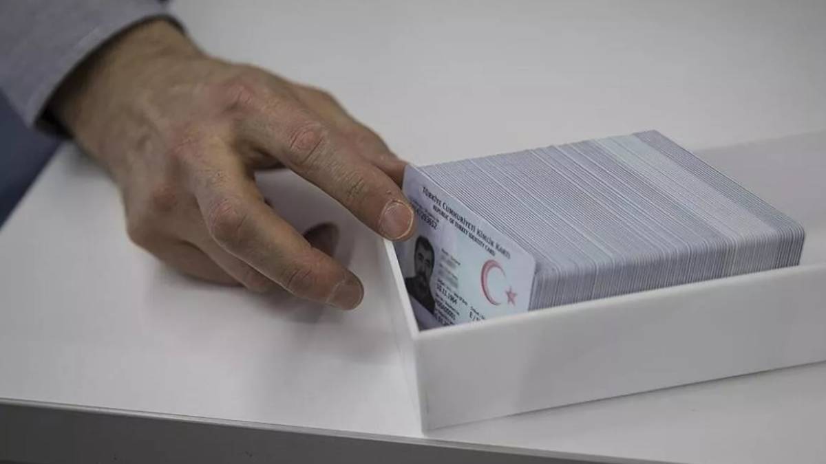 Kimlik yenileme ücreti 2022 | Eski tip kimlik yeni kimlik ile değiştirme ücreti ne kadar? Nüfus kağıdı yenileme harcı ne kadar?