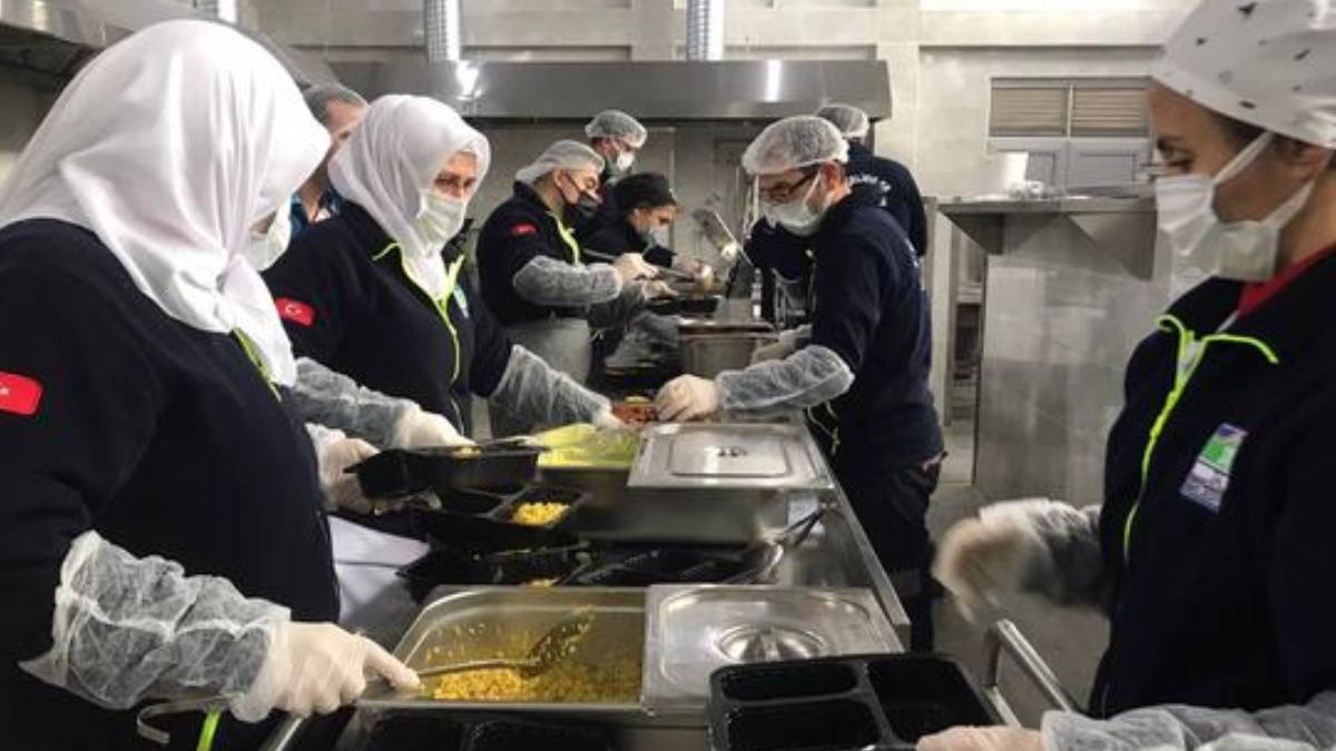 Bahçelievler sıcak yemek yardımı 2022 | Bahçelievler'de 'Alo İftar' sıcak yemek yardımı başvurusu nasıl yapılır? İftar yemeği kimlere verilir?