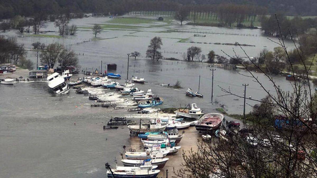 İstanbul’a su sağlayan Kazandere ve Pabuçdere barajları taştı