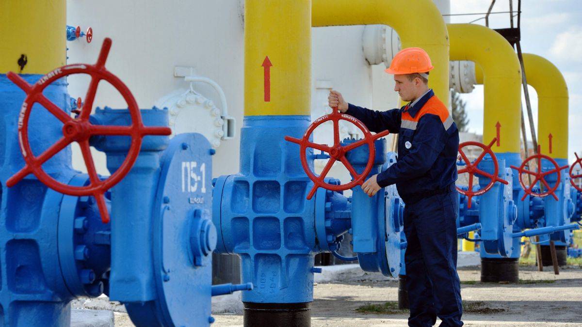 AB'den Rusya'ya petrol ve gaz ambargosu açıklaması