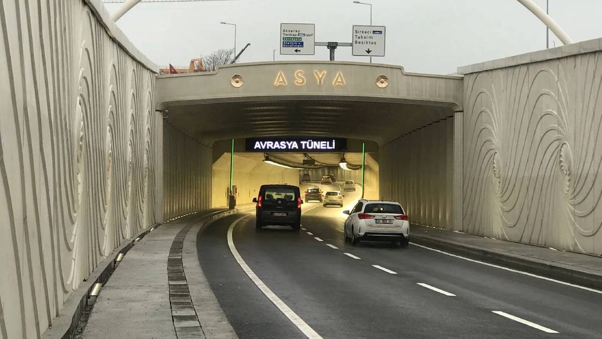 Avrasya Tüneli motosiklet geçiş ücreti 2022 | Motosiklet Avrasya Tüneli'nden kaç TL'ye geçer? Avrasya Tüneli motosiklet yasağı bitti mi?