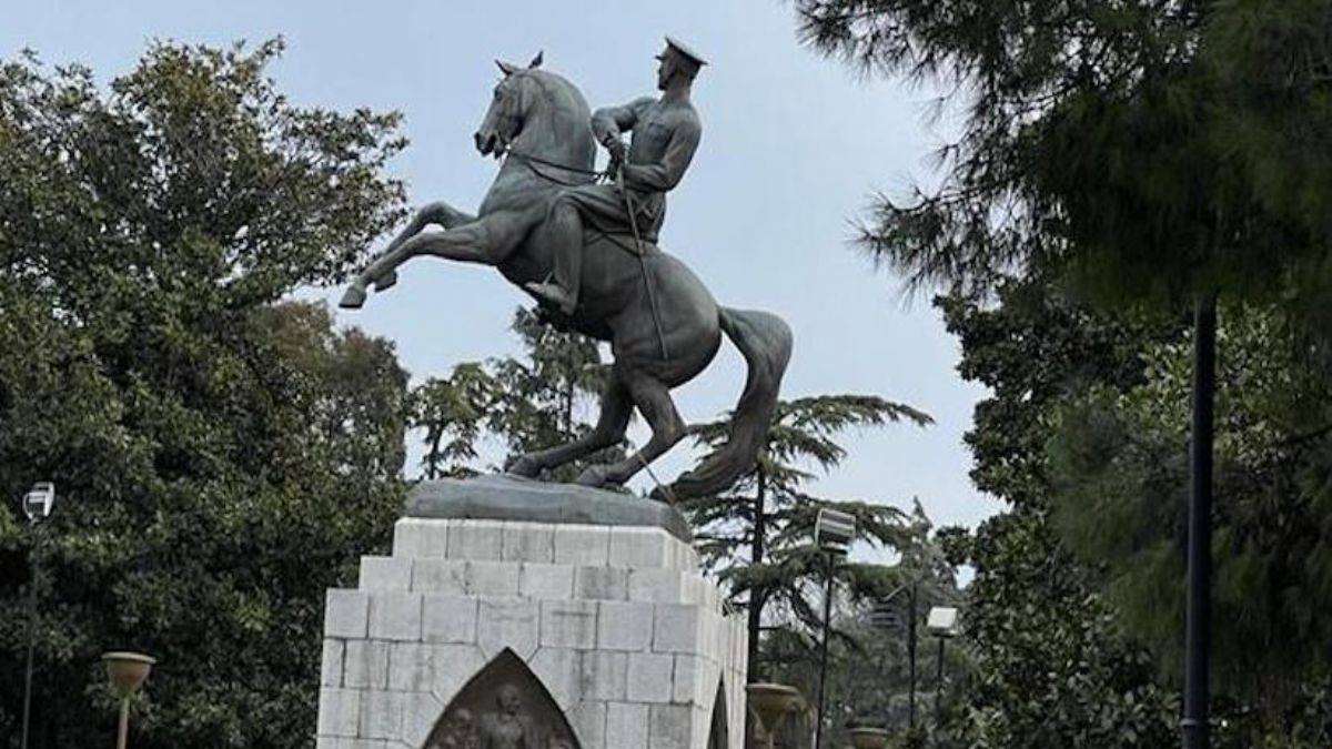 Atatürk Anıtı'na halat bağlayan sanıklarla ilgili yeni gelişme