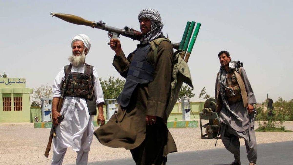 Pakistan ile Afganistan arasında gerilimi artıracak saldırı: 3 asker ölü