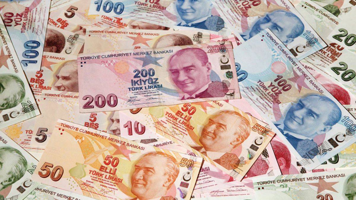 Sosyal medyanın gündemine oturan iddia! ''500 liralık banknot ve 5 liralık madeni para geliyor?''
