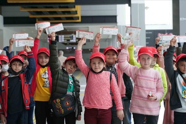 THY, Giresun ve Ordu'nun köylerinde yaşayan çocukları uçakla tanıştırdı