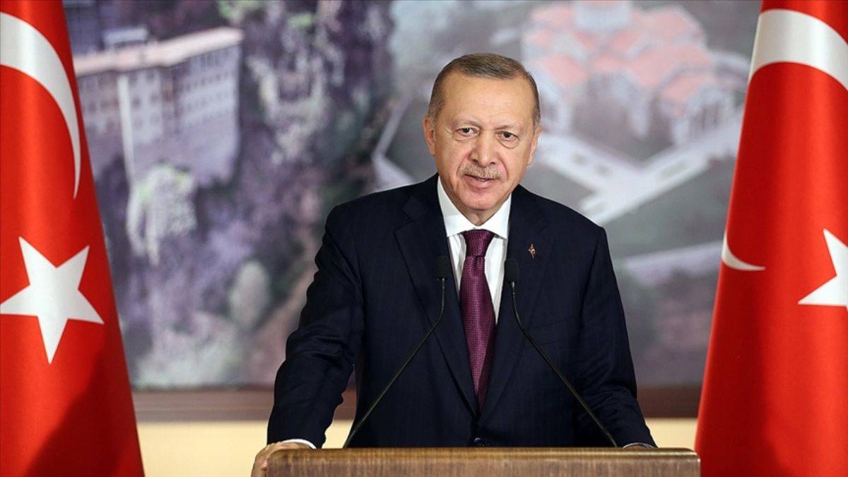 Erdoğan: Darbe anayasası kamburundan kurtulacağız
