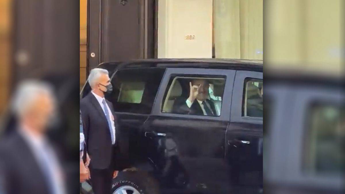 Bakan Çavuşoğlu'na Azerbaycan'dan destek