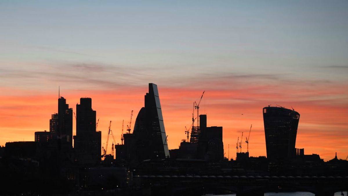 FT: “Londra nasıl kirli para için güvenli limanlar haline geldi?”