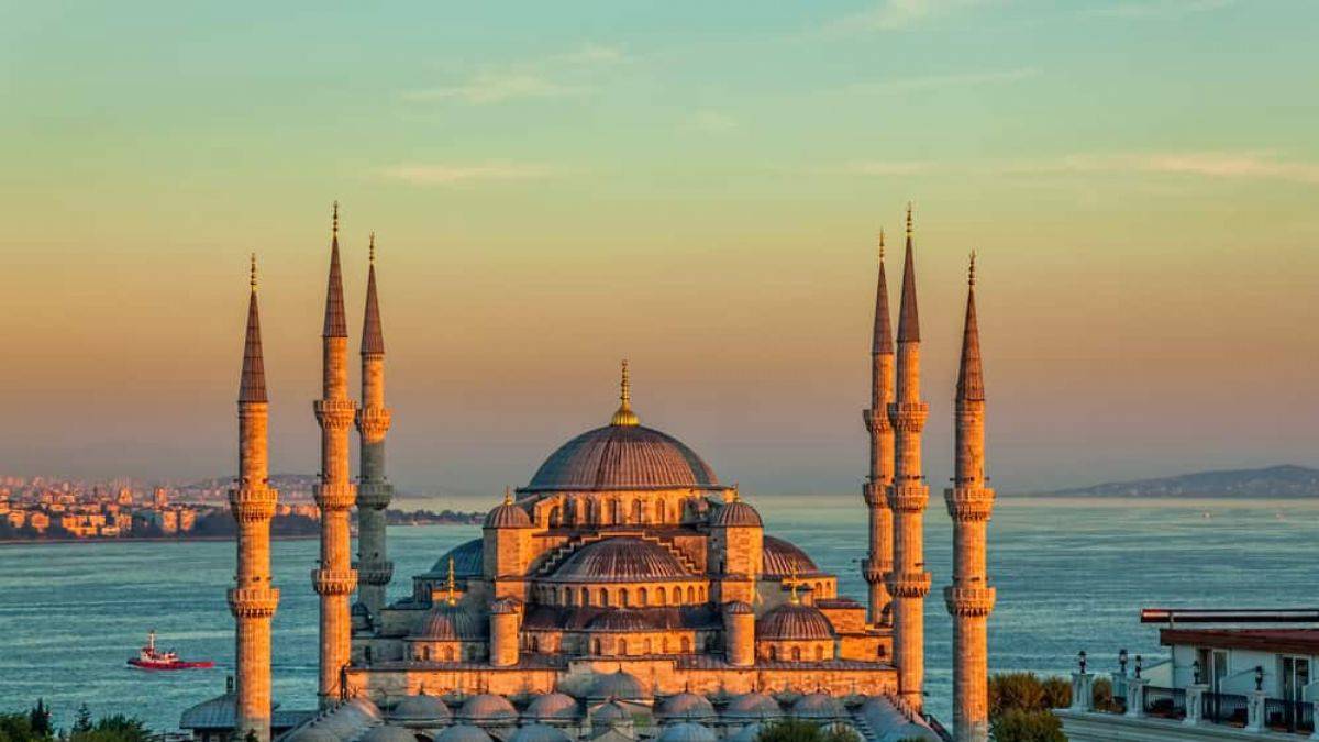 İstanbul bayram namazı vakti 2022 | İstanbul Ramazan bayramı namazı saat kaçta kılınacak?