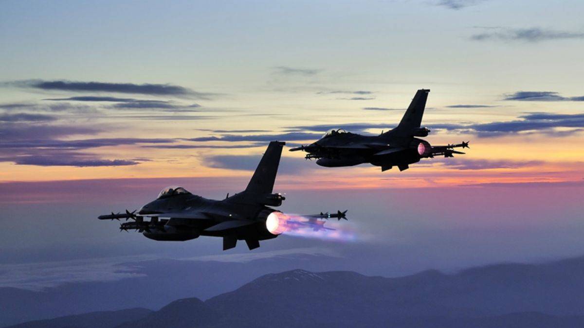 Yunan savaş uçaklarından ihlal! Türk jetlerinden anında müdahale