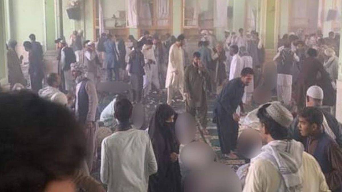 Afganistan’da camiye bombalı saldırı: En az 10 ölü