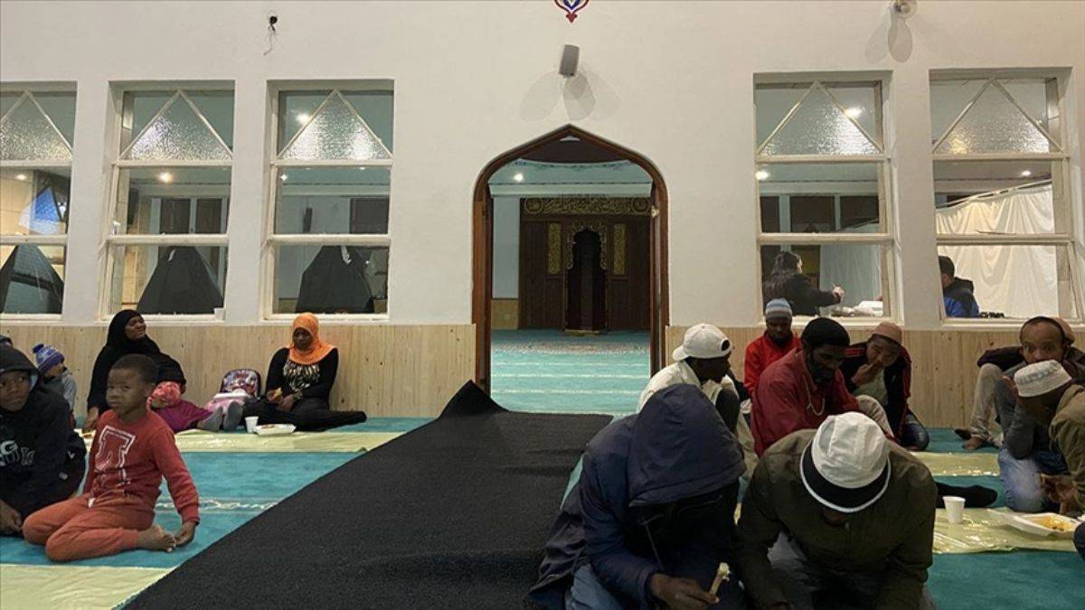Güney Afrika'da İslam yayılıyor; siyahi Müslümanlar mutlu