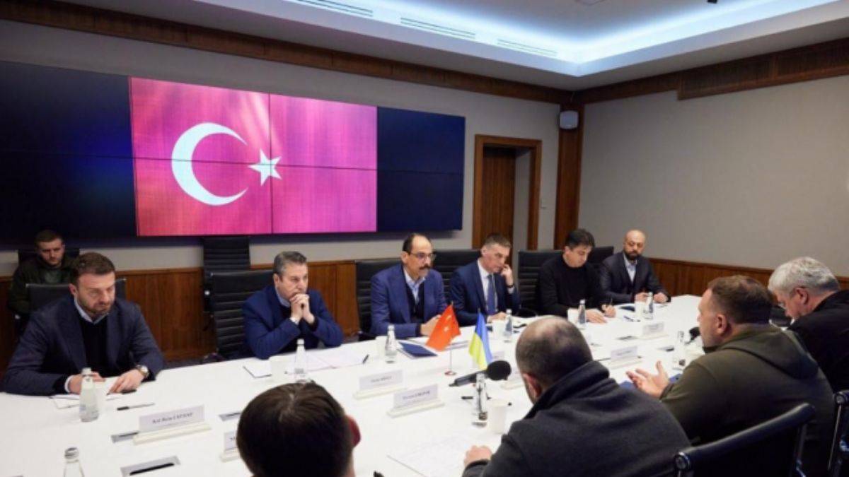 Kalın'dan Kiev ziyareti: Zelenskiy tarafından kabul edildi