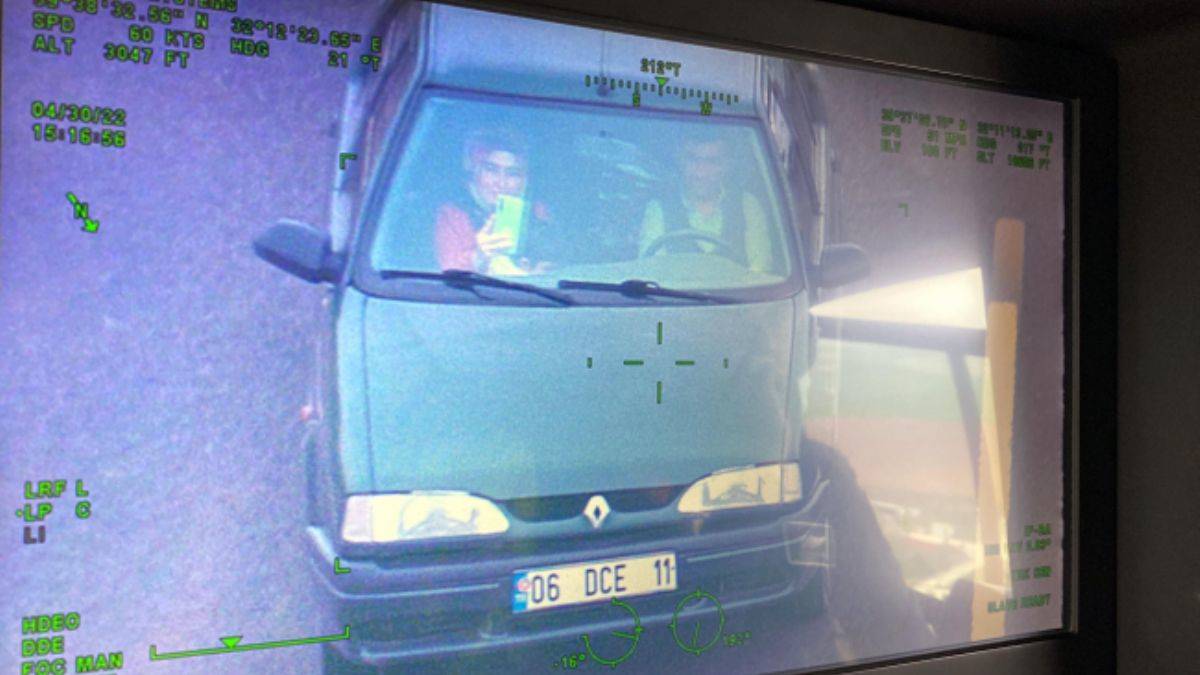 Polis helikopterini çeken sürücülere ceza