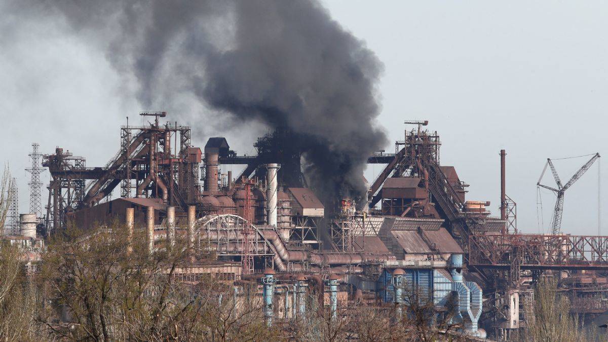 Zelenskiy: Azovstal fabrikasından sivillerin tahliyesi başladı