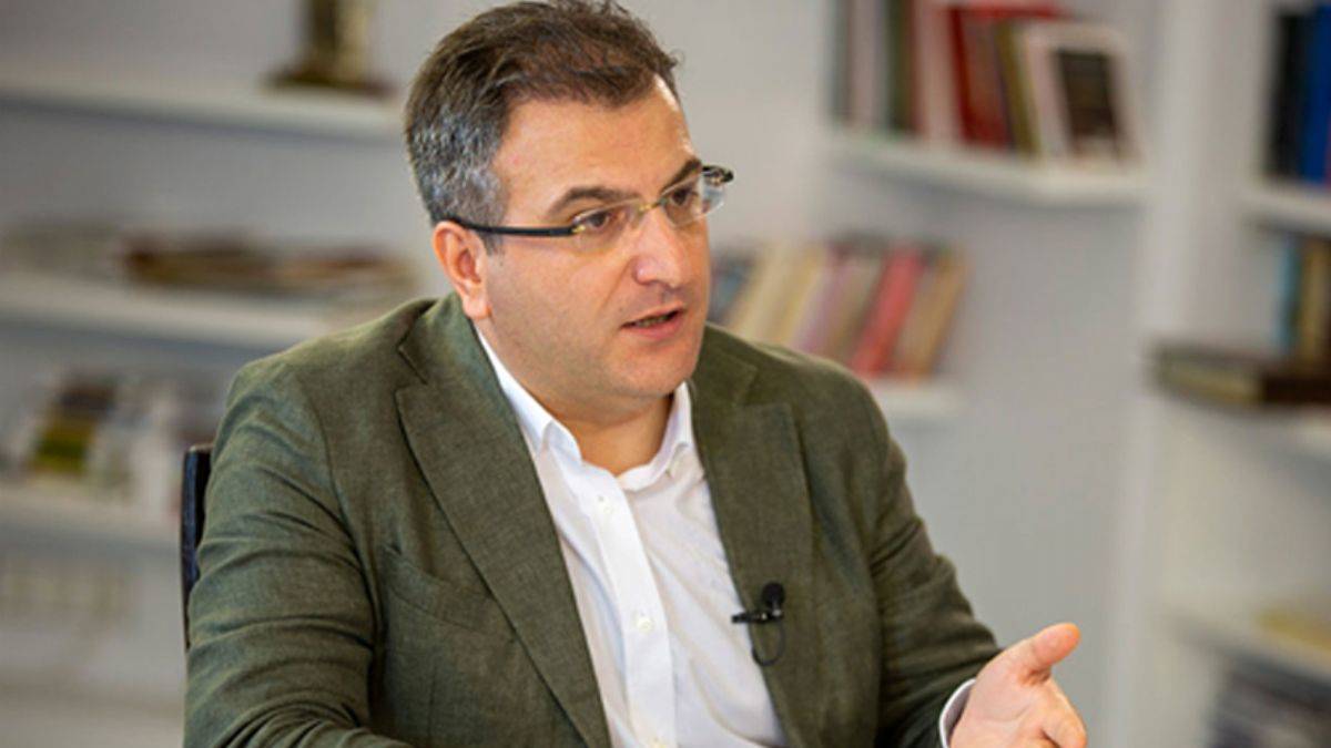 Cem Küçük'ten 'Kavala' çıkışı